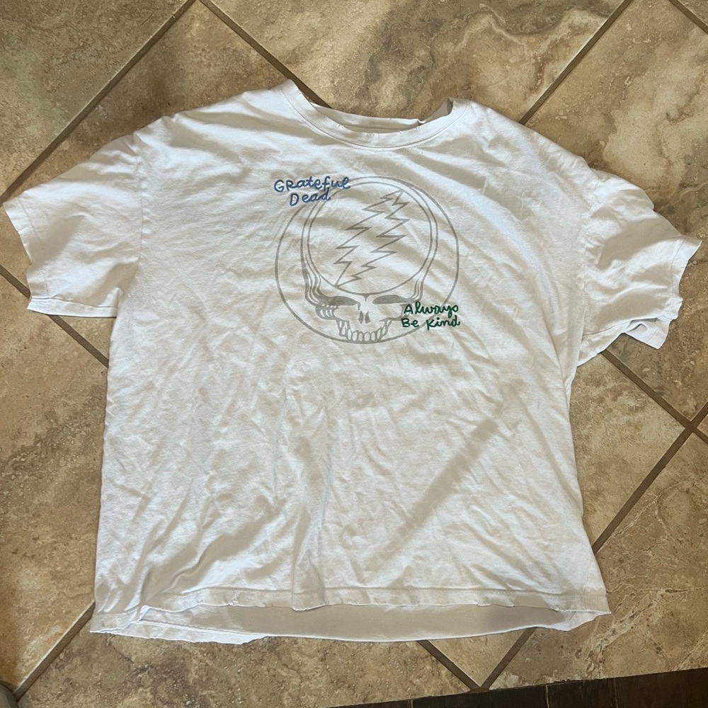 White Grateful Dead American eagle tshirt. Womens size L/XL